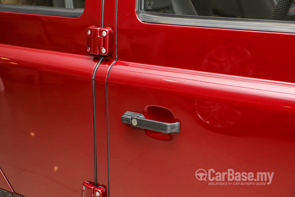 Land Rover Defender L316 (2011) Exterior