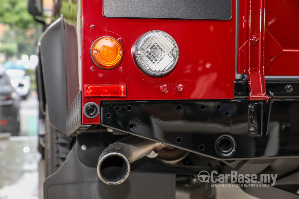 Land Rover Defender L316 (2011) Exterior
