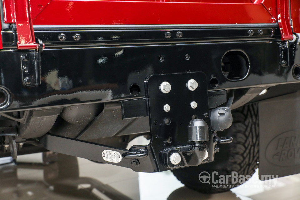 Land Rover Defender L316 (2011) Exterior