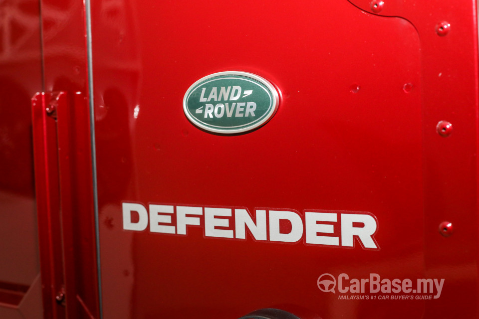Land Rover Defender L316 (2011) Exterior