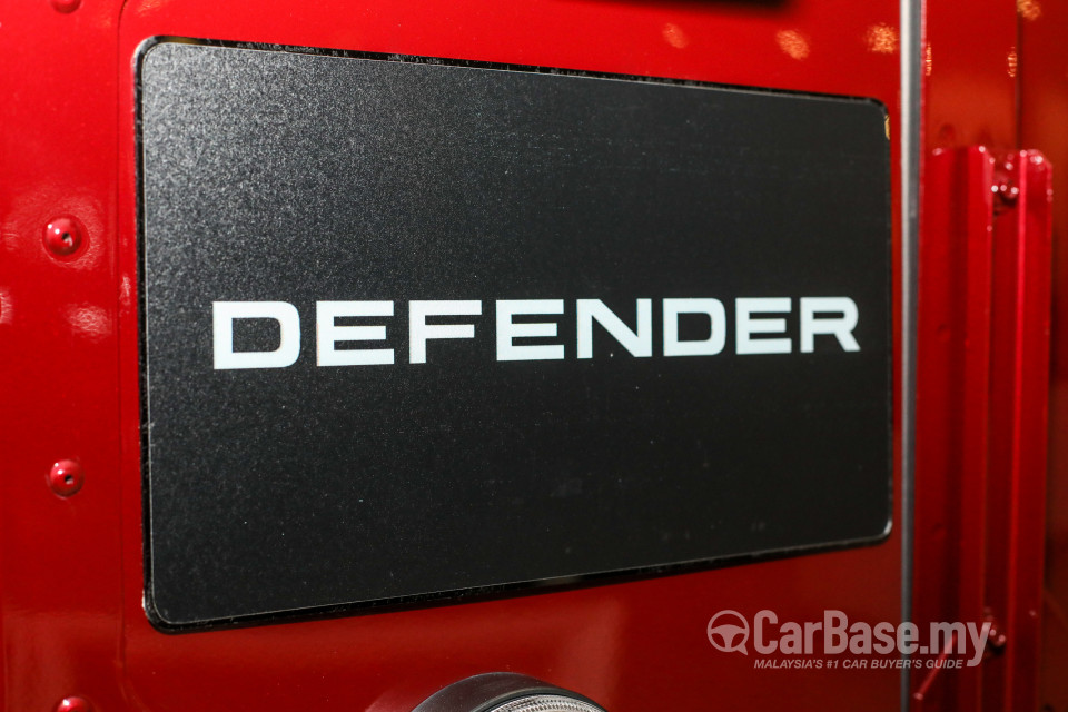 Land Rover Defender L316 (2011) Exterior
