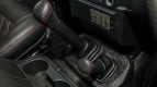 Land Rover Defender Interior photo
