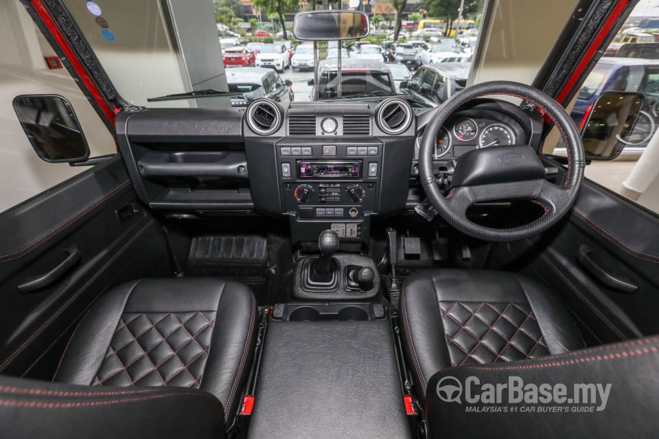 Land Rover Defender L316 (2011) Interior
