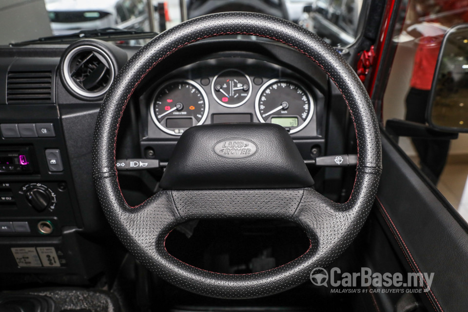 Land Rover Defender L316 (2011) Interior