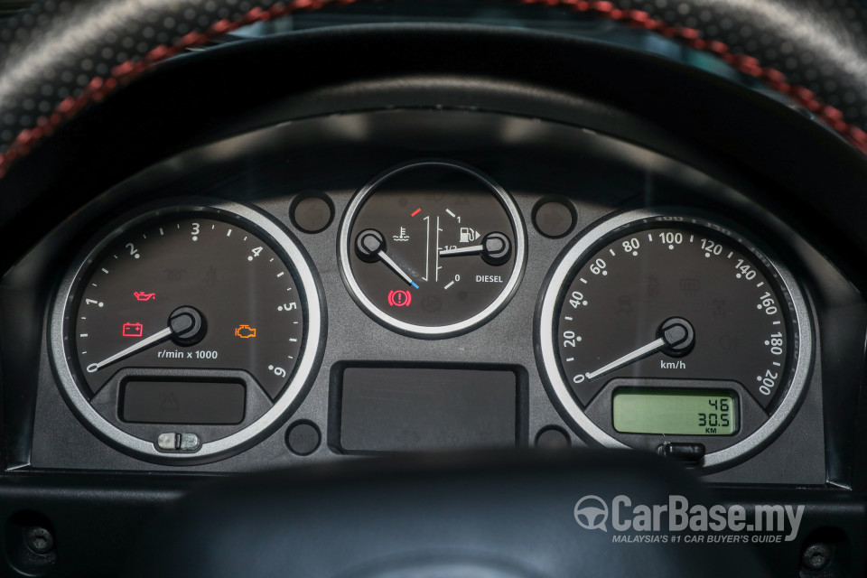 Land Rover Defender L316 (2011) Interior
