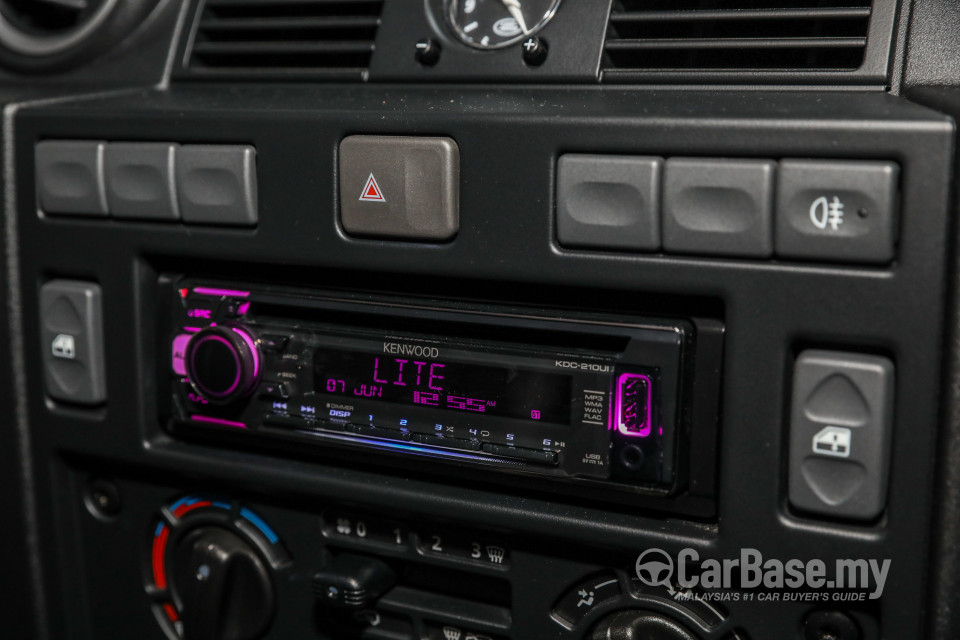 Land Rover Defender L316 (2011) Interior