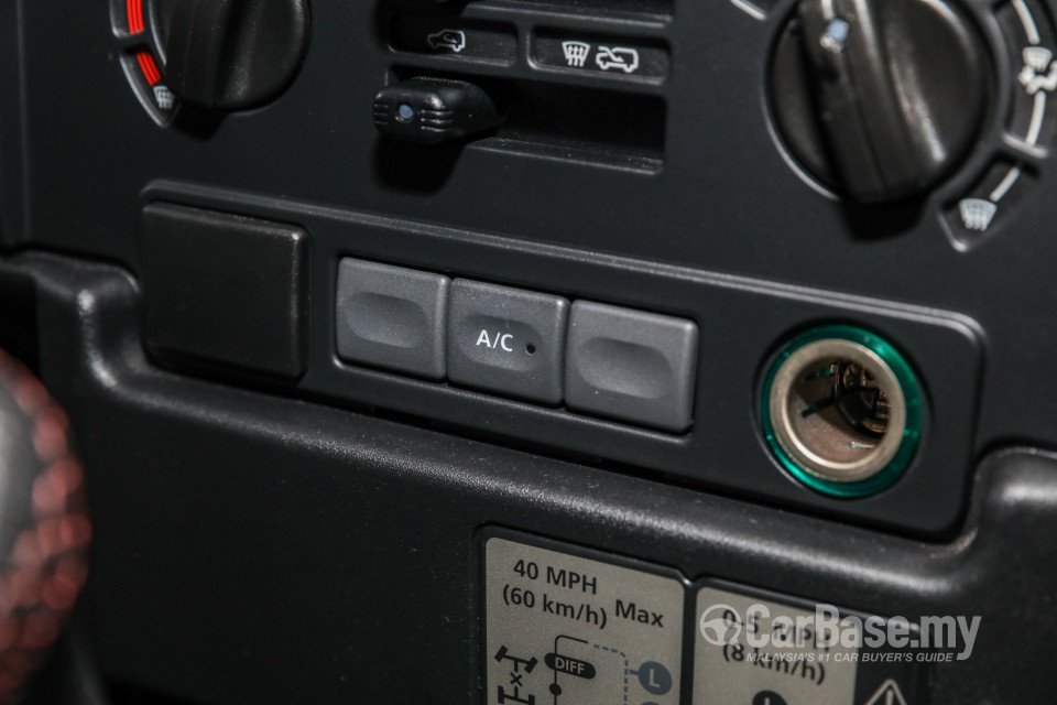 Land Rover Defender L316 (2011) Interior