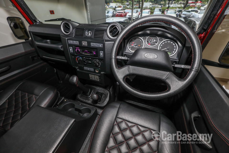 Land Rover Defender L316 (2011) Interior