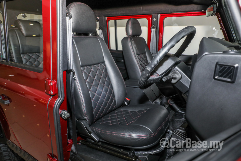 Land Rover Defender L316 (2011) Interior