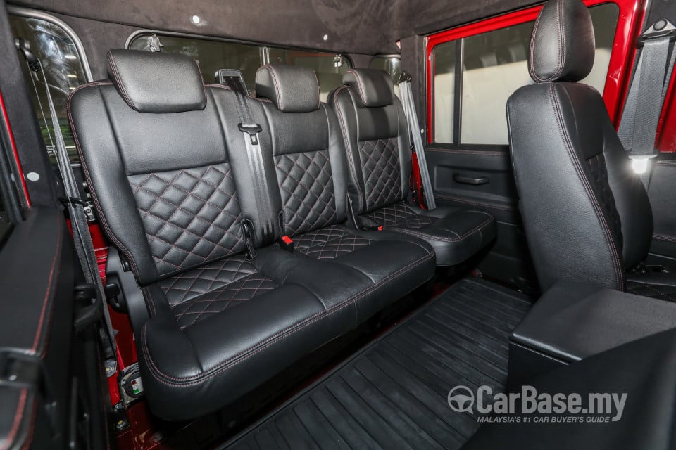 Land Rover Defender L316 (2011) Interior