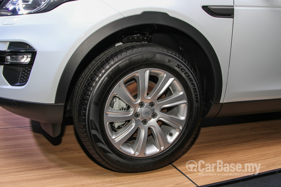 Land Rover Discovery Sport L550 (2015) Exterior