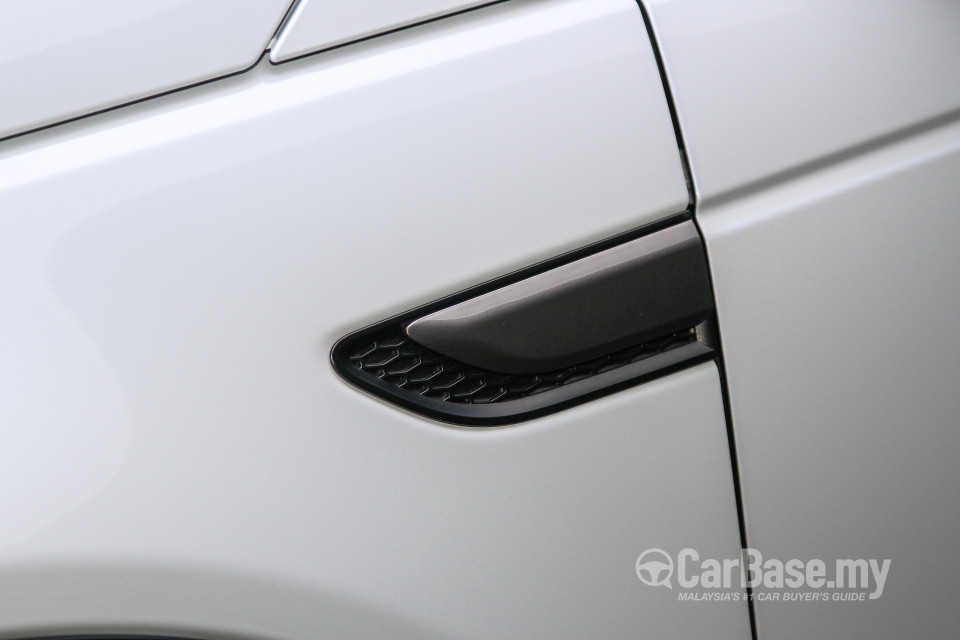 Land Rover Discovery Sport L550 (2015) Exterior