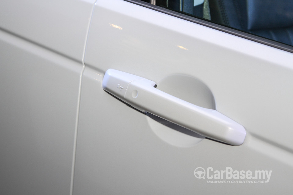Land Rover Discovery Sport L550 (2015) Exterior