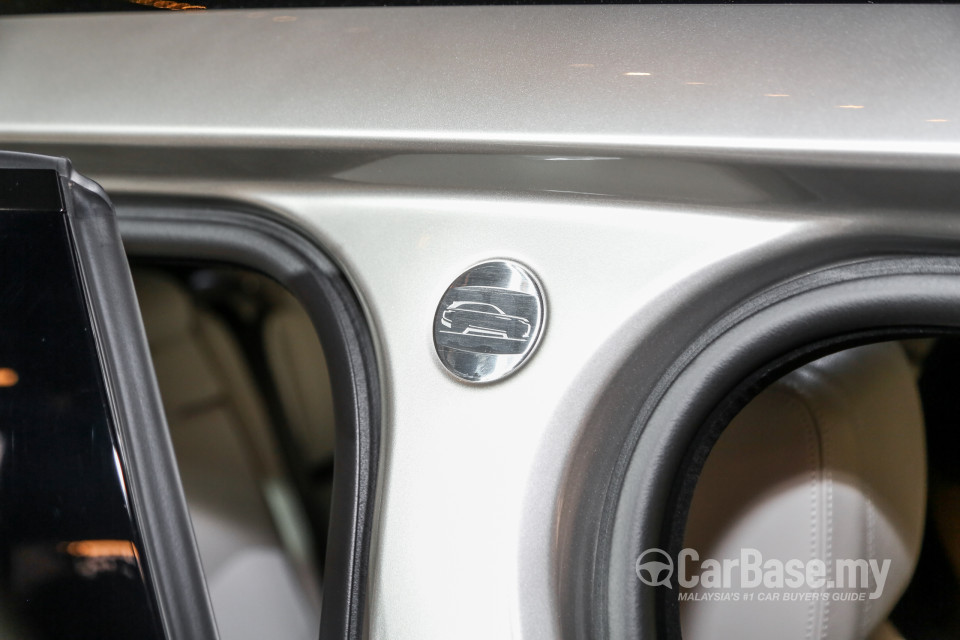 Land Rover Range Rover Velar L560 (2018) Exterior