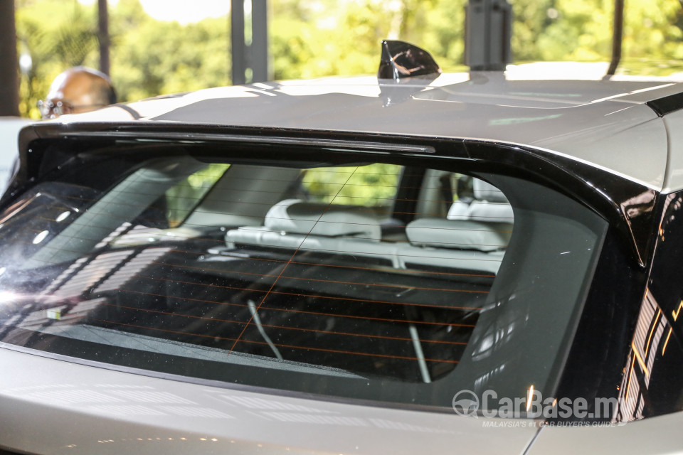 Land Rover Range Rover Velar L560 (2018) Exterior