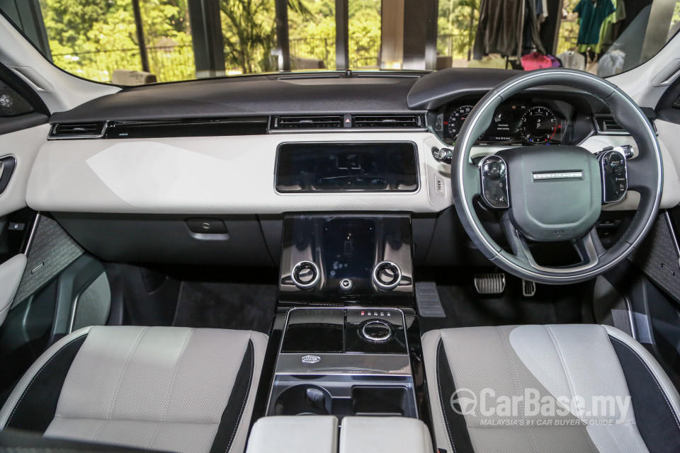 Land Rover Range Rover Velar L560 (2018) Interior