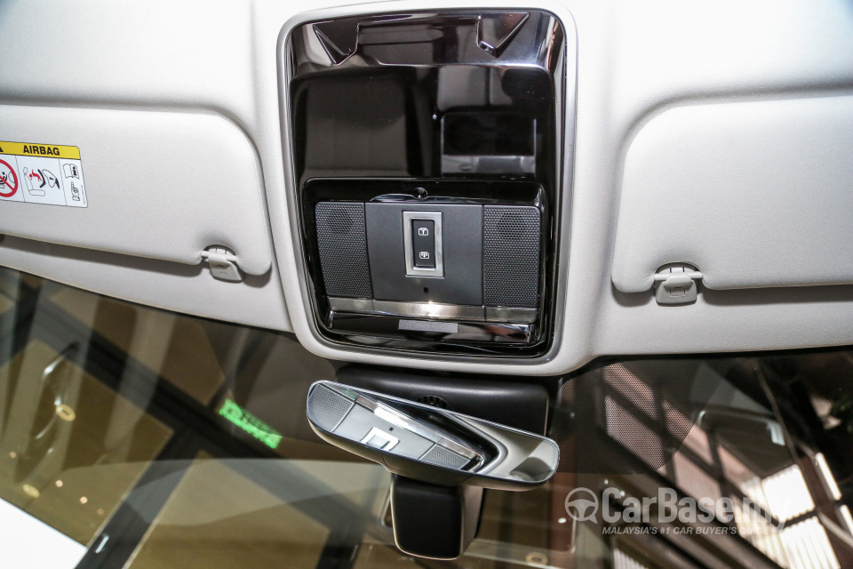 Land Rover Range Rover Velar L560 (2018) Interior