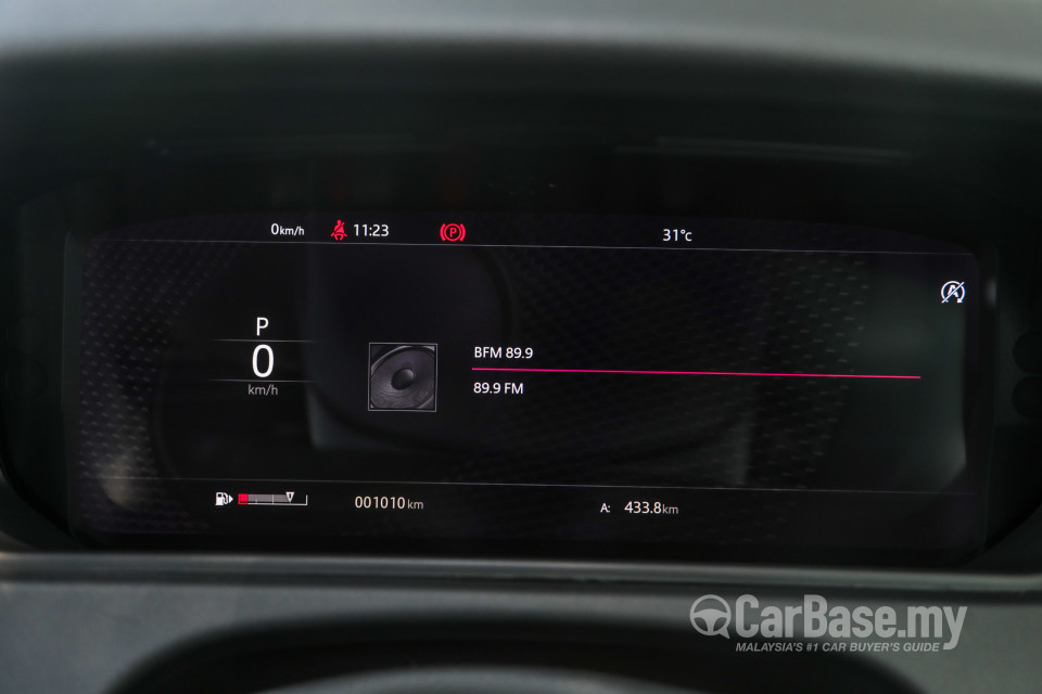 Land Rover Range Rover Velar L560 (2018) Interior