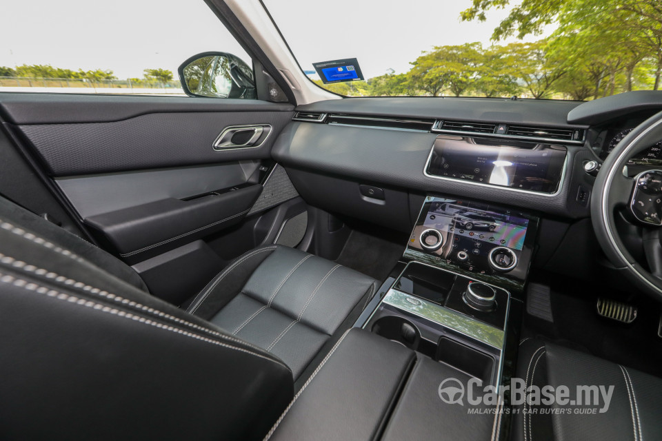 Land Rover Range Rover Velar L560 (2018) Interior