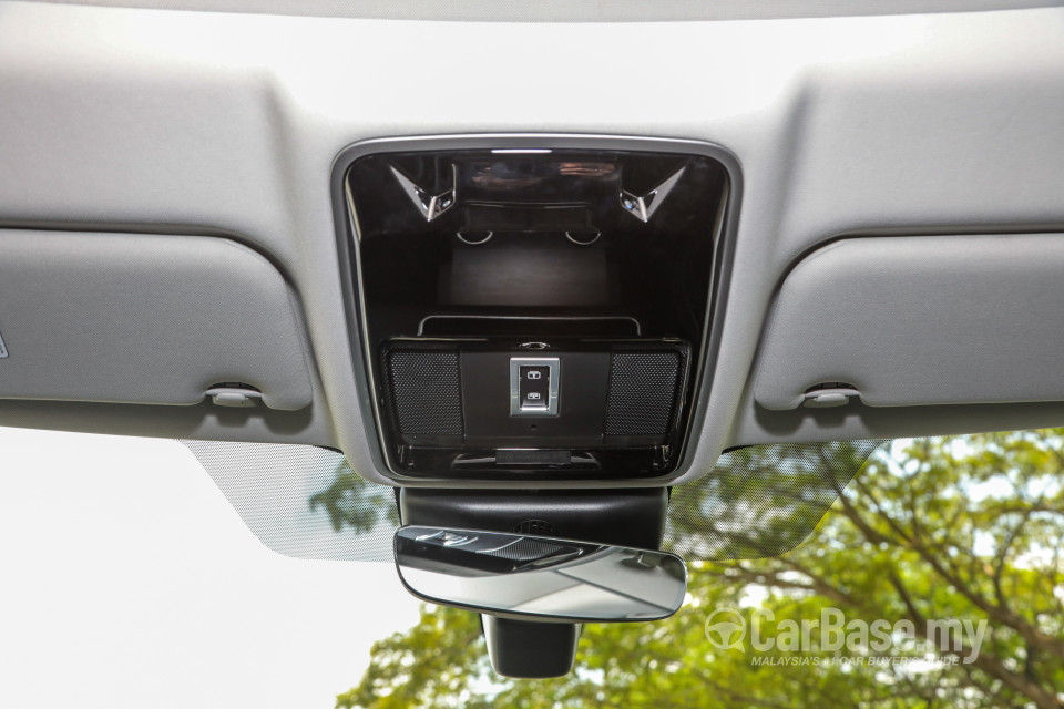 Land Rover Range Rover Velar L560 (2018) Interior