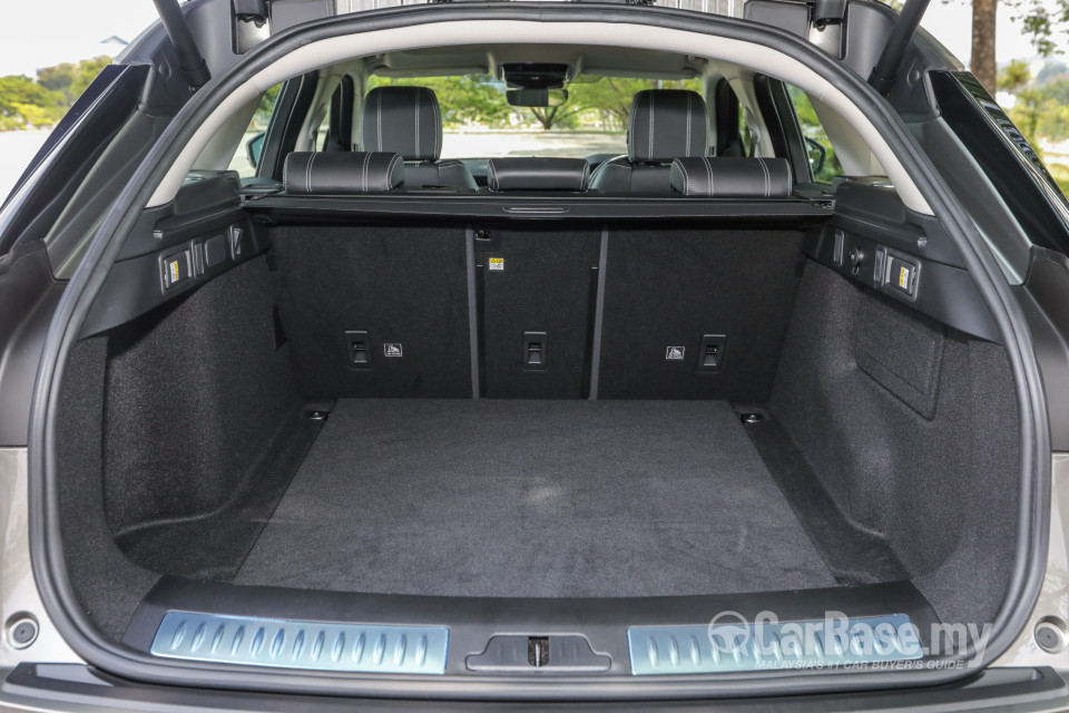 Land Rover Range Rover Velar L560 (2018) Interior