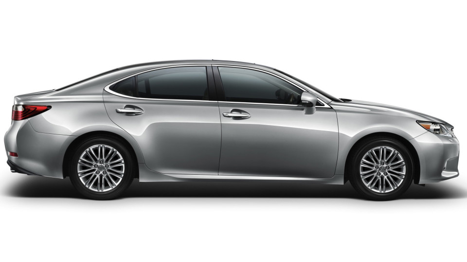 Lexus ES 6th Gen (2013) Exterior