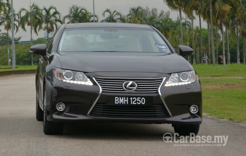 Lexus ES 6th Gen (2013) Exterior