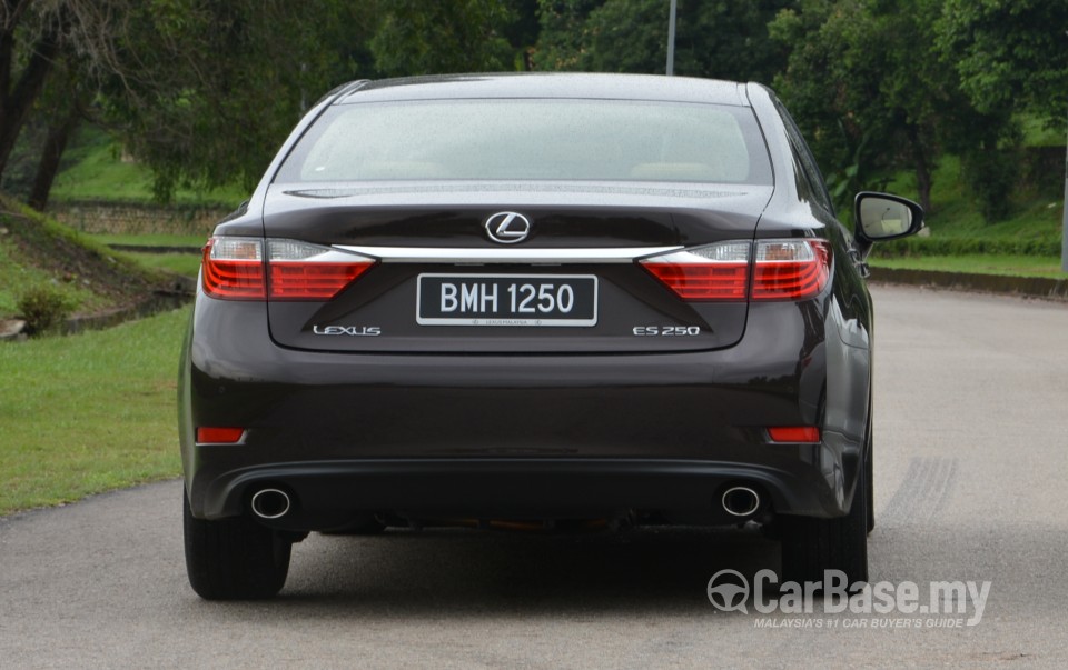 Lexus ES 6th Gen (2013) Exterior