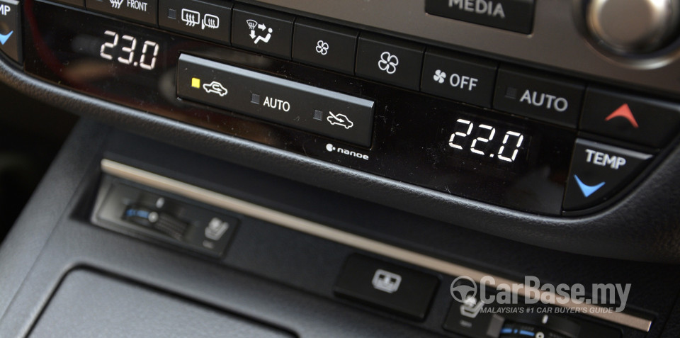 Lexus ES 6th Gen (2013) Interior