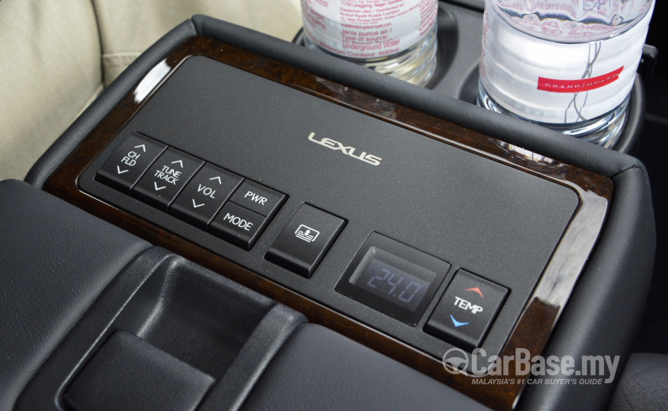Lexus ES 6th Gen (2013) Interior