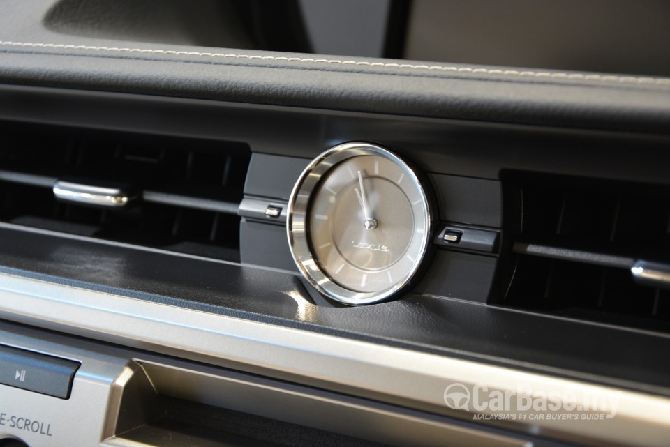Lexus ES 6th Gen (2013) Interior