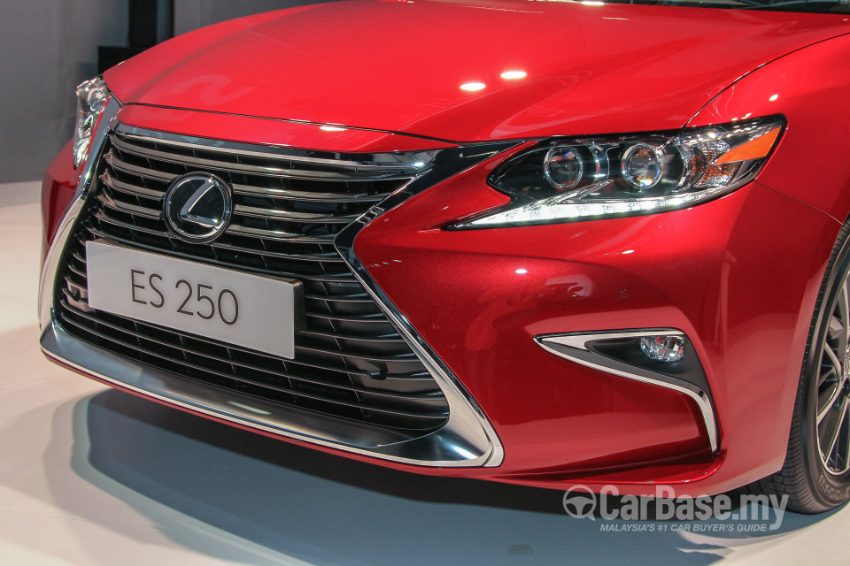Lexus ES 6th Gen Facelift (2015) Exterior