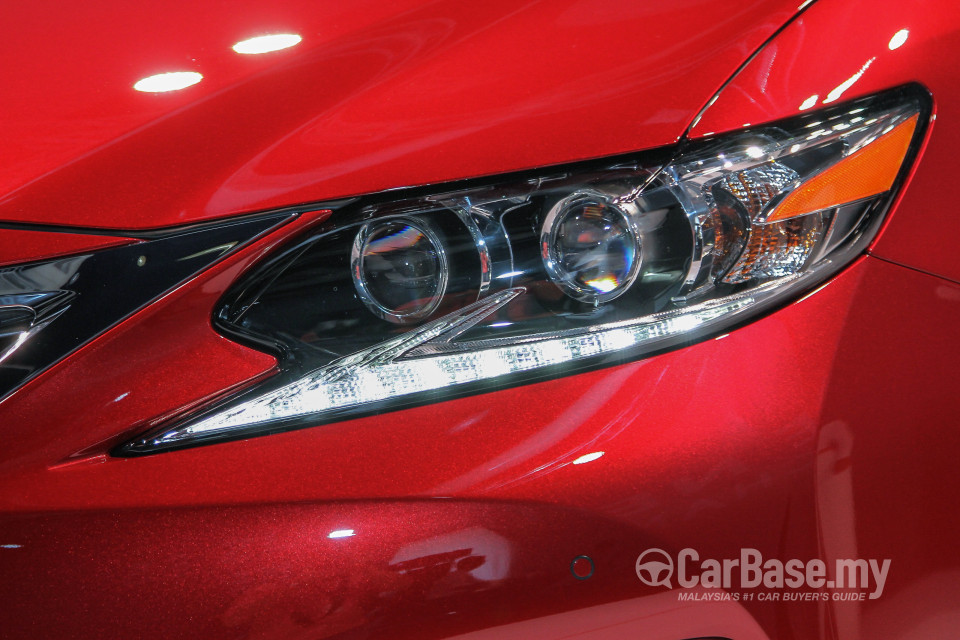 Lexus ES 6th Gen Facelift (2015) Exterior