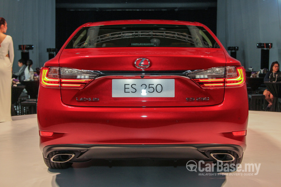 Lexus ES 6th Gen Facelift (2015) Exterior
