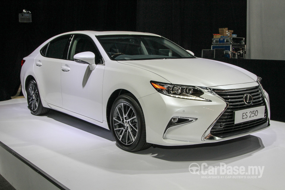 Lexus ES 6th Gen Facelift (2015) Exterior