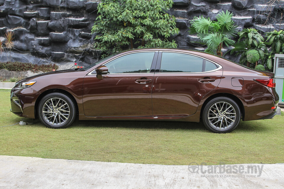 Nissan Grand Livina L11 Facelift (2013) Exterior