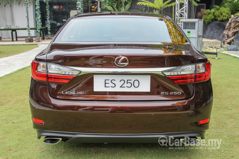 Lexus ES 6th Gen Facelift (2015) Exterior