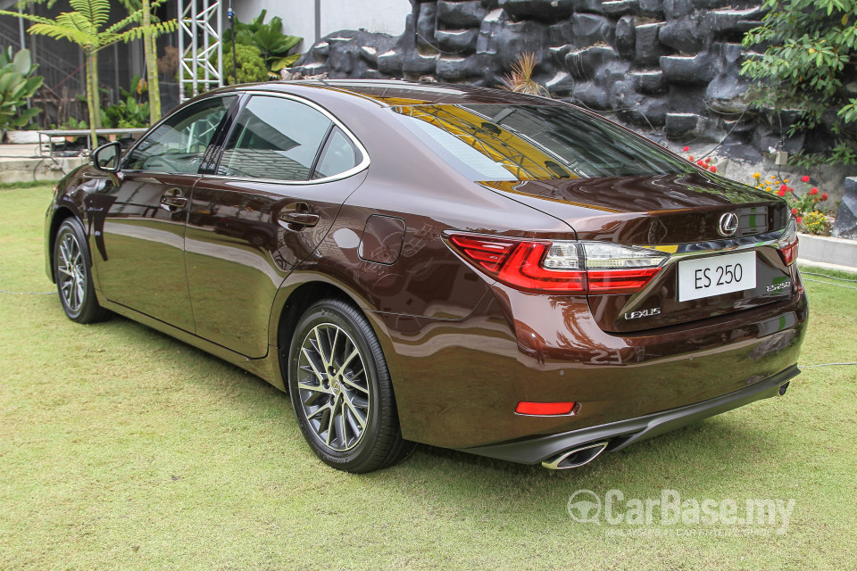 Lexus ES 6th Gen Facelift (2015) Exterior