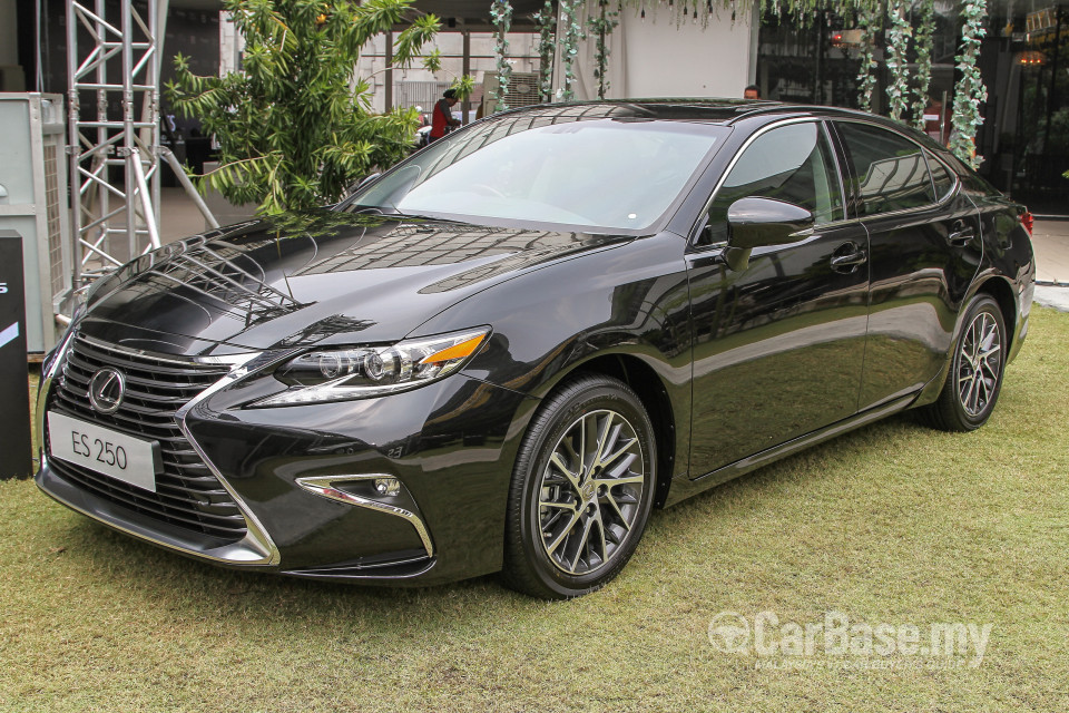 Lexus ES 6th Gen Facelift (2015) Exterior