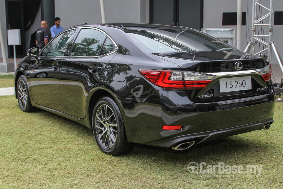 Lexus ES 6th Gen Facelift (2015) Exterior