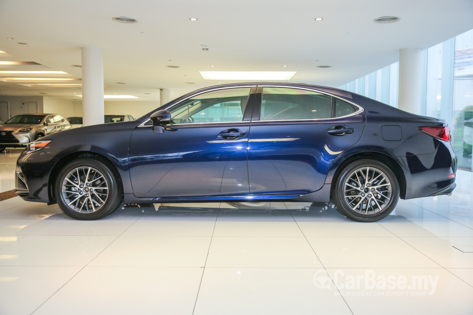 Lexus ES 6th Gen Facelift (2015) Exterior