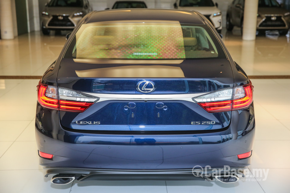 Lexus ES 6th Gen Facelift (2015) Exterior