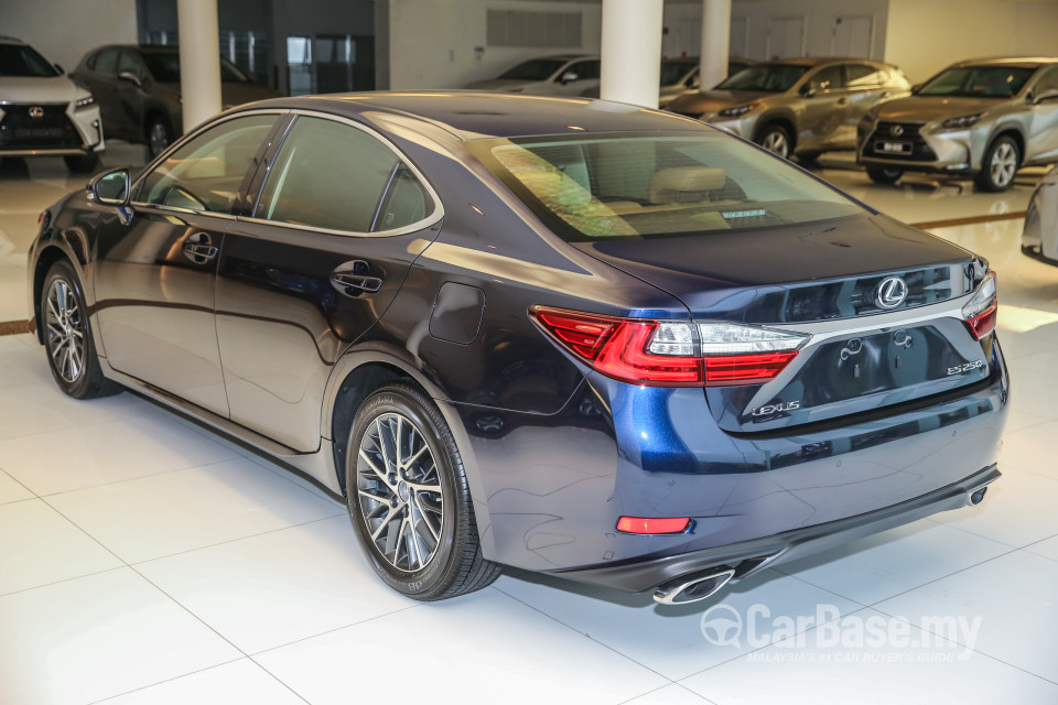Lexus ES 6th Gen Facelift (2015) Exterior