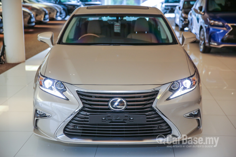 Lexus ES 6th Gen Facelift (2015) Exterior