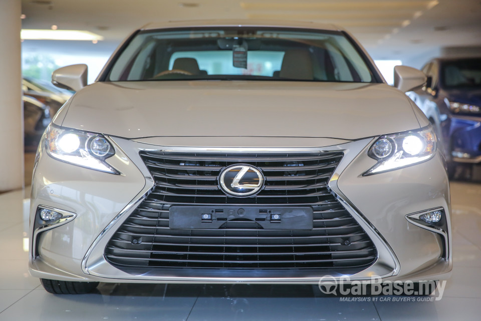Lexus ES 6th Gen Facelift (2015) Exterior