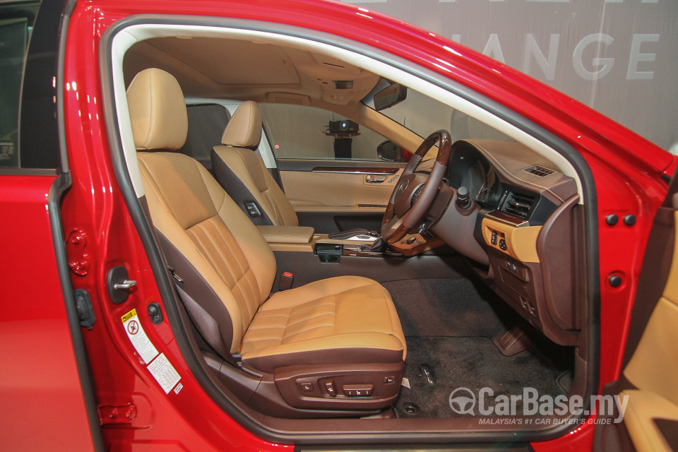 Lexus ES 6th Gen Facelift (2015) Interior