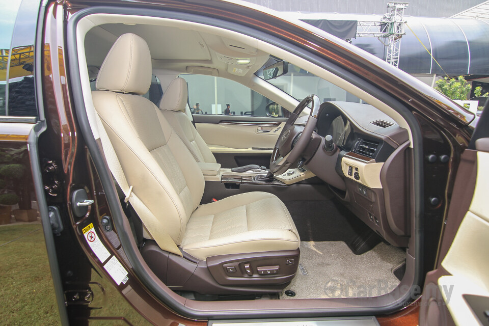 Nissan Navara D23 Facelift (2021) Interior