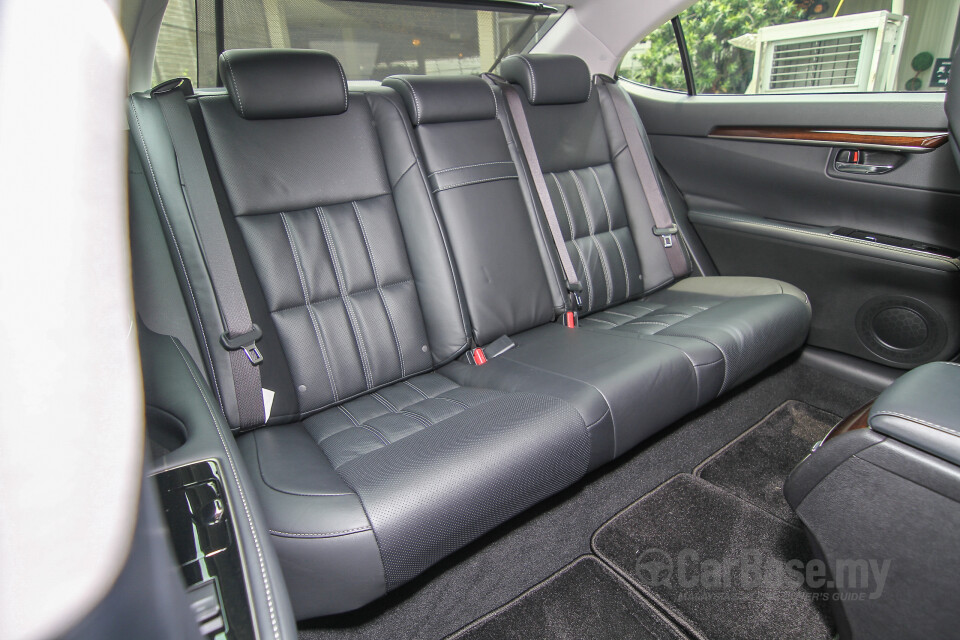 Nissan Navara D23 Facelift (2021) Interior