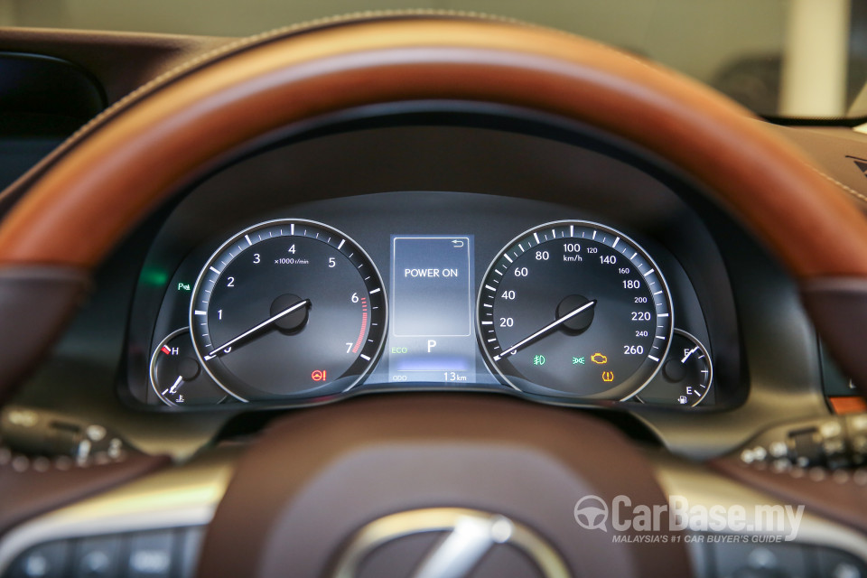Lexus ES 6th Gen Facelift (2015) Interior