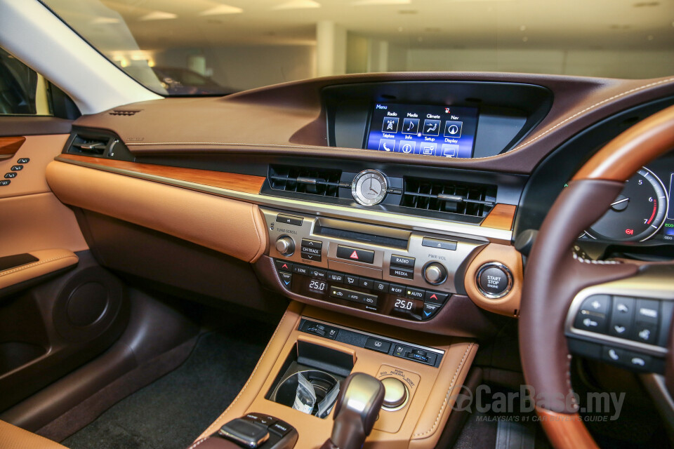 Chevrolet Cruze J300 (2012) Interior